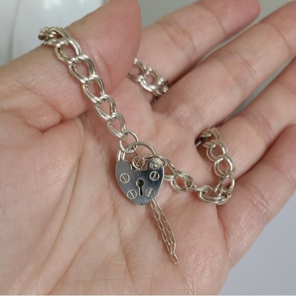 Vintage Double Curb Link Heart Padlock Key Charm Sterling Silver Chain Bracelet - Picture 5 of 11